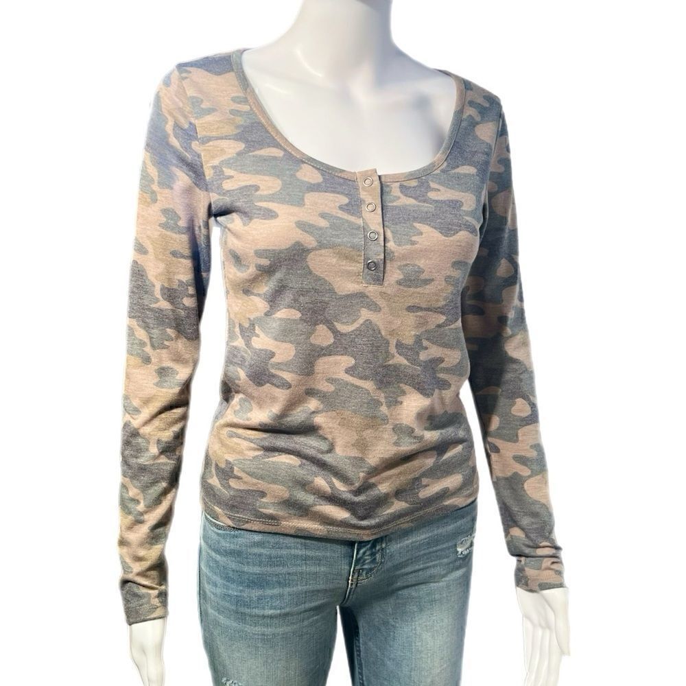 Snap Front Long Sleeve Camo Tee